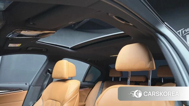 BMW 5 Series (G30) id 4423492 из Кореи 9