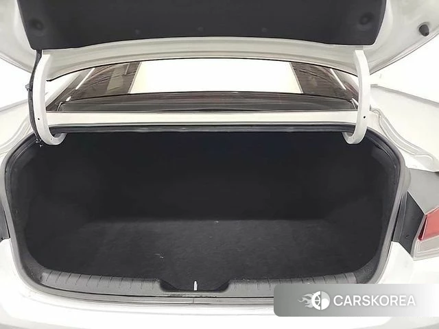 Hyundai Avante (CN7) id 4224378 из Кореи 9