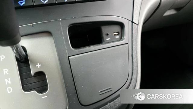 Hyundai The New Grand Starex id 3867598 из Кореи 9