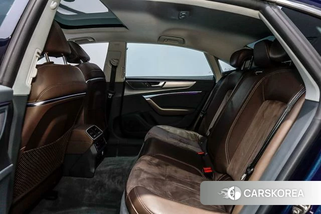 Audi A7L id 4298028 из Китая 9