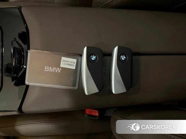 BMW 5 Series (G60) id 4329364 из Кореи 9