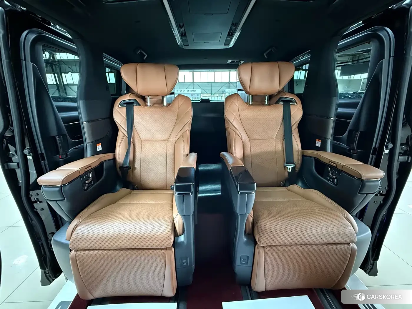 Toyota Elfa id 4622421 из Китая 9