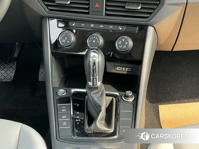 Volkswagen Bora id 4273588 из Китая 9
