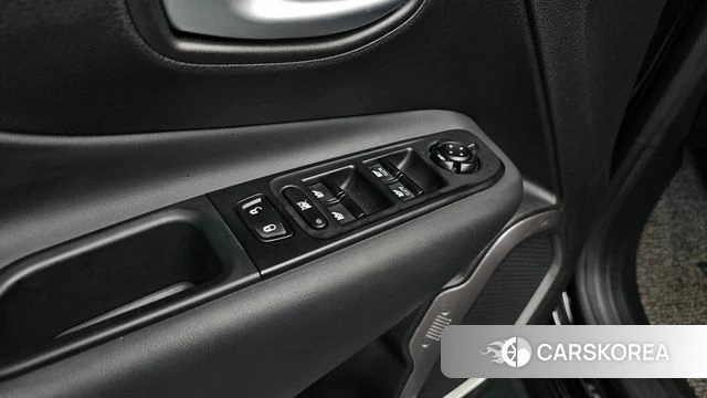 Jeep Renegade id 3915123 из Кореи 9