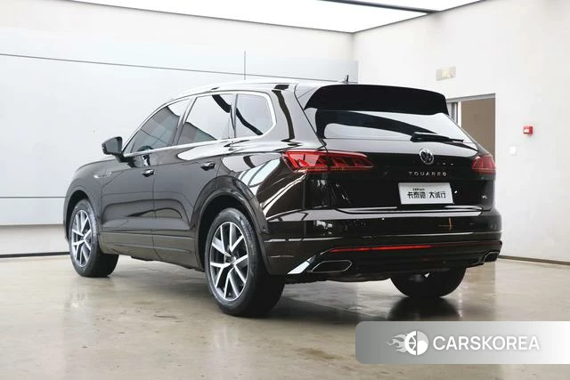 Volkswagen Touareg id 4261683 из Китая 9