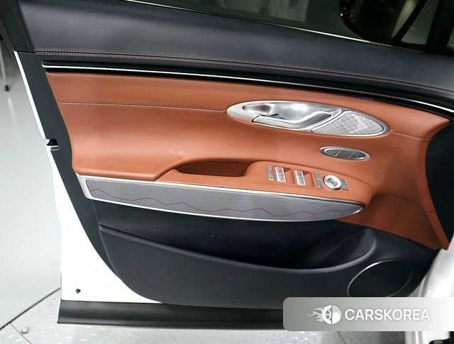 Genesis GV70 id 3898623 из Кореи 9