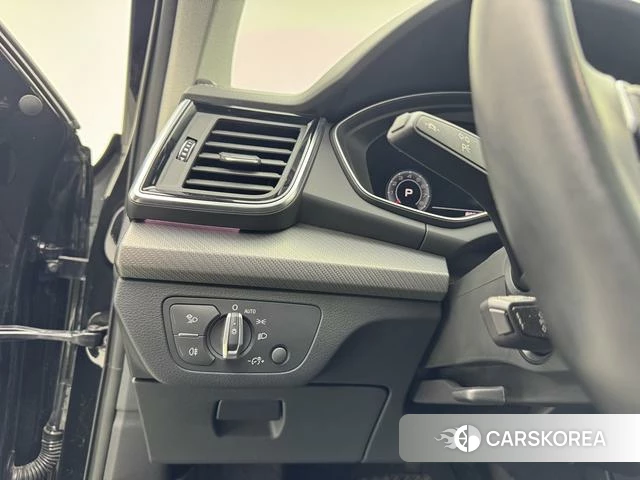 Audi Q5L id 4300066 из Китая 9