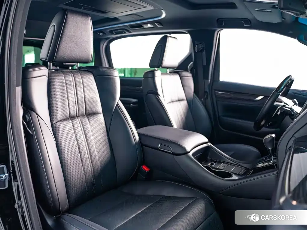 Lexus LM id 4686100 из Китая 9