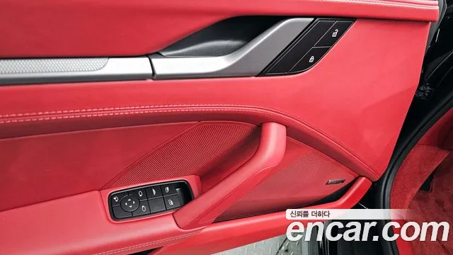 Porsche 911(992) id 2717784 из Кореи 9