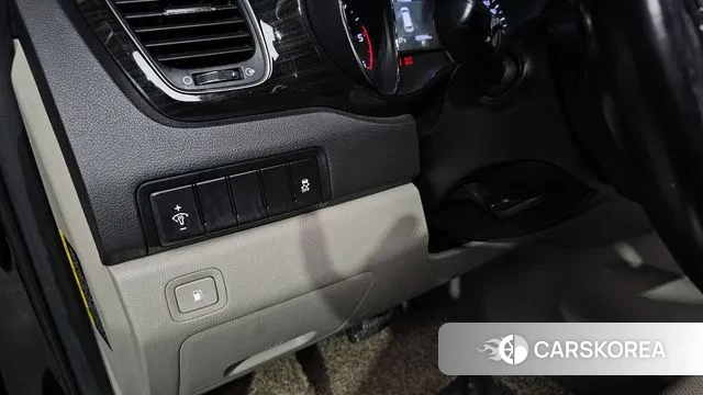 Kia The New Carnival id 3000524 из Кореи 9