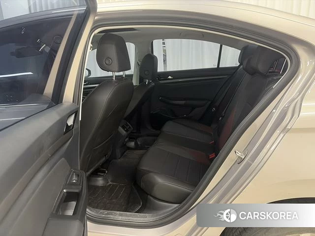Volkswagen Bora id 4254001 из Китая 9