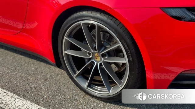 Porsche 911(992) id 4656082 из Кореи 9