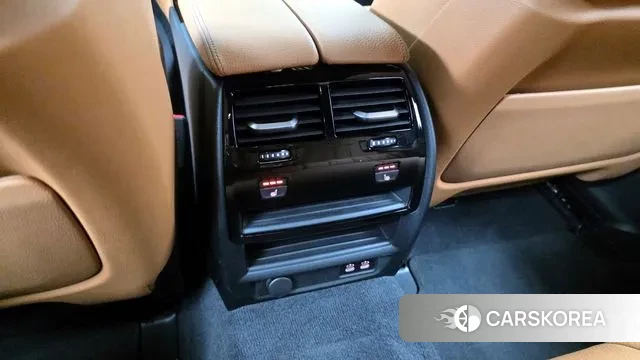 BMW 5 Series (G30) id 3545492 из Кореи 9