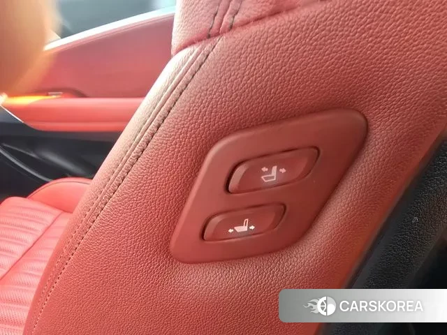 Genesis The New G70 id 3764003 из Кореи 9