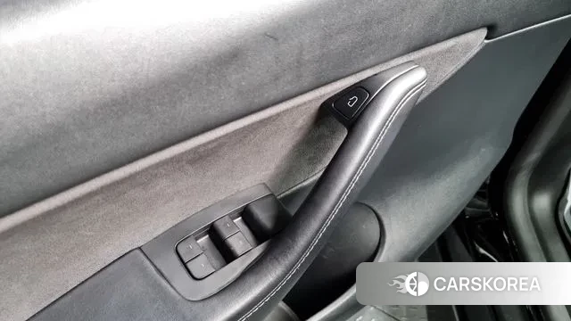 Tesla Model Y id 2940136 из Кореи 9