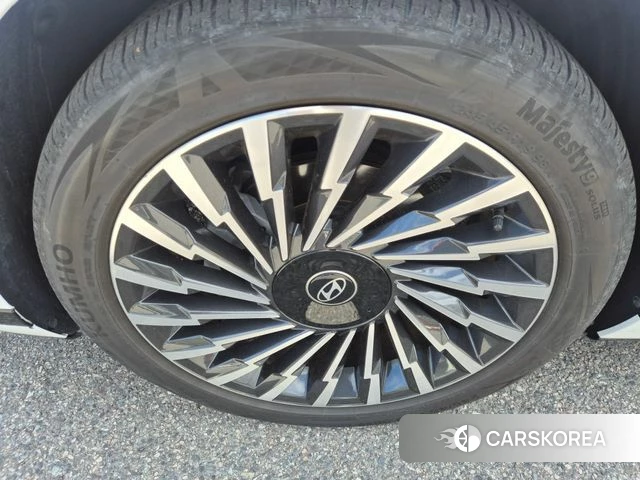 Hyundai Grandeur Hybrid (GN7) id 3870746 из Кореи 9