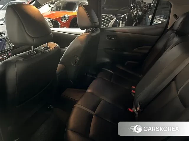 Nissan Leaf (ZE1) id 3444564 из Кореи 9