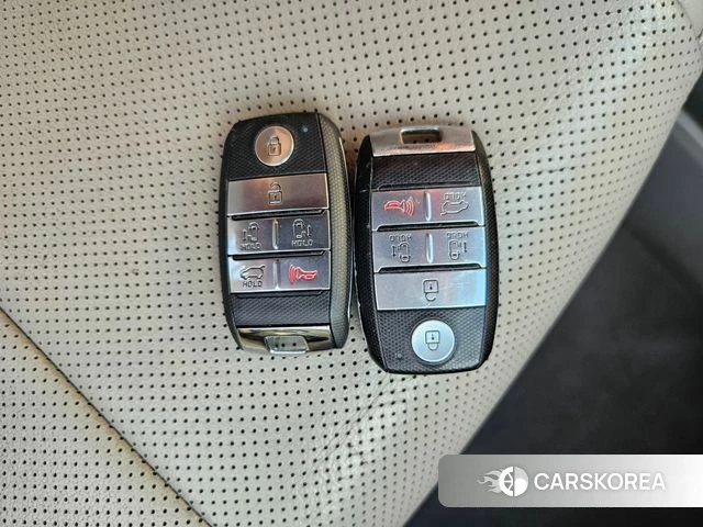 Kia All New Carnival id 4643110 из Кореи 9