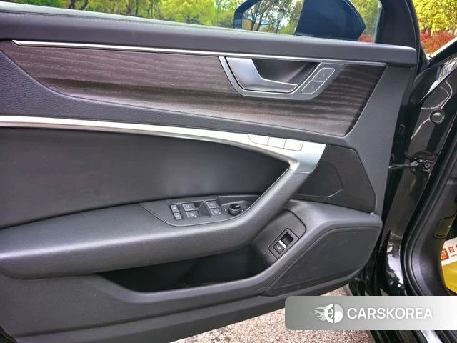 Audi A6L id 4314327 из Китая 9