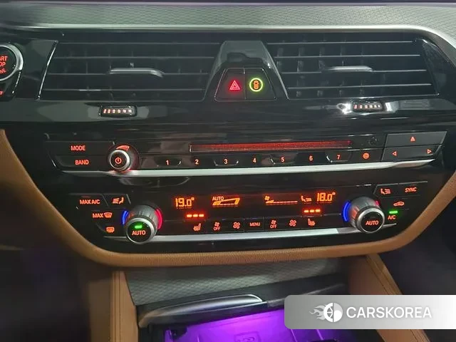 BMW 5 Series (G30) id 3408241 из Кореи 9