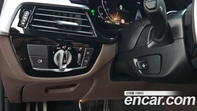 BMW 5 Series (G30) id 2838066 из Кореи 9