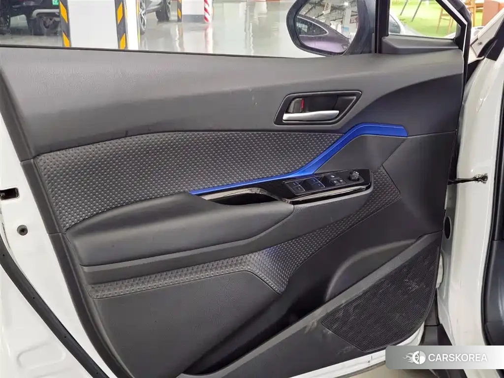 Toyota C-HR id 4601013 из Китая 9
