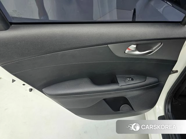 Kia Come New K3 id 4748630 из Кореи 9