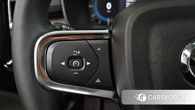 Volvo XC40 id 3467534 из Кореи 9