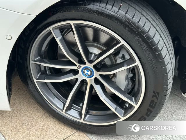 BMW 5 series PHEV id 4260764 из Китая 9
