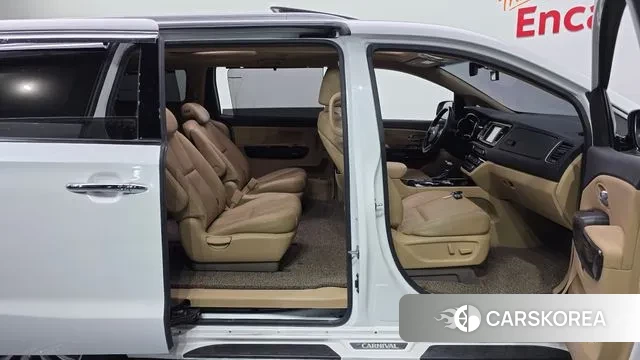 Kia The New Carnival id 3736740 из Кореи 9