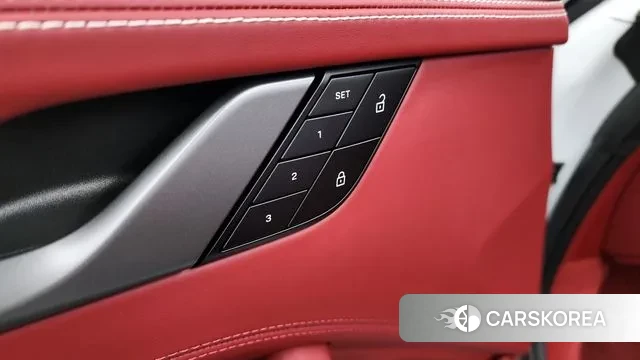 Porsche 911(992) id 3689576 из Кореи 9