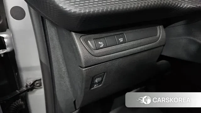 Peugeot 208 id 3444931 из Кореи 9