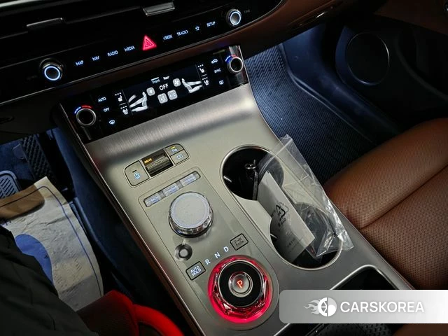 Genesis GV70 id 3890190 из Кореи 9