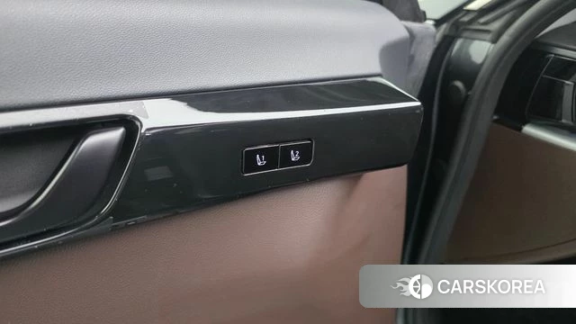 Hyundai Grandeur Hybrid (GN7) id 3838702 из Кореи 9