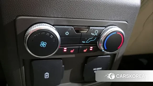 Ford Explorer 6th Generation id 3540125 из Кореи 9