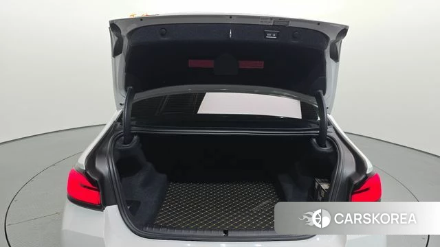 BMW 5 Series (G30) id 4501213 из Кореи 9