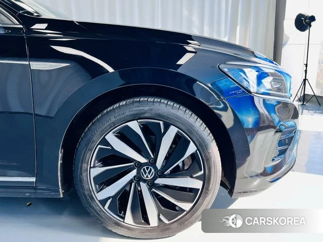 Volkswagen Passat id 4258193 из Китая 9