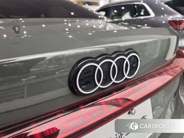 Audi A5L id 4290544 из Китая 9