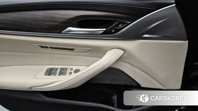 BMW 5 Series (G30) id 3459378 из Кореи 9