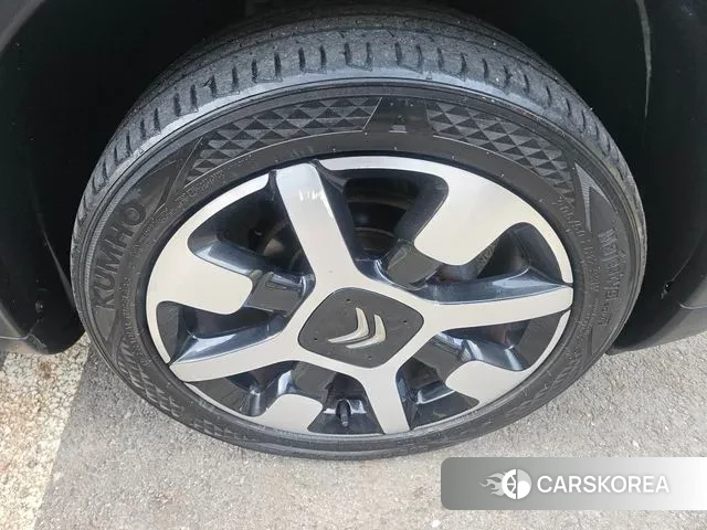 Citroen / DS C4 Cactus id 3779074 из Кореи 9