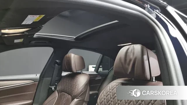 BMW 5 Series (G30) id 3308307 из Кореи 9