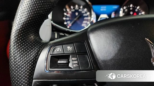 Maserati Quattroporte id 4638341 из Кореи 9