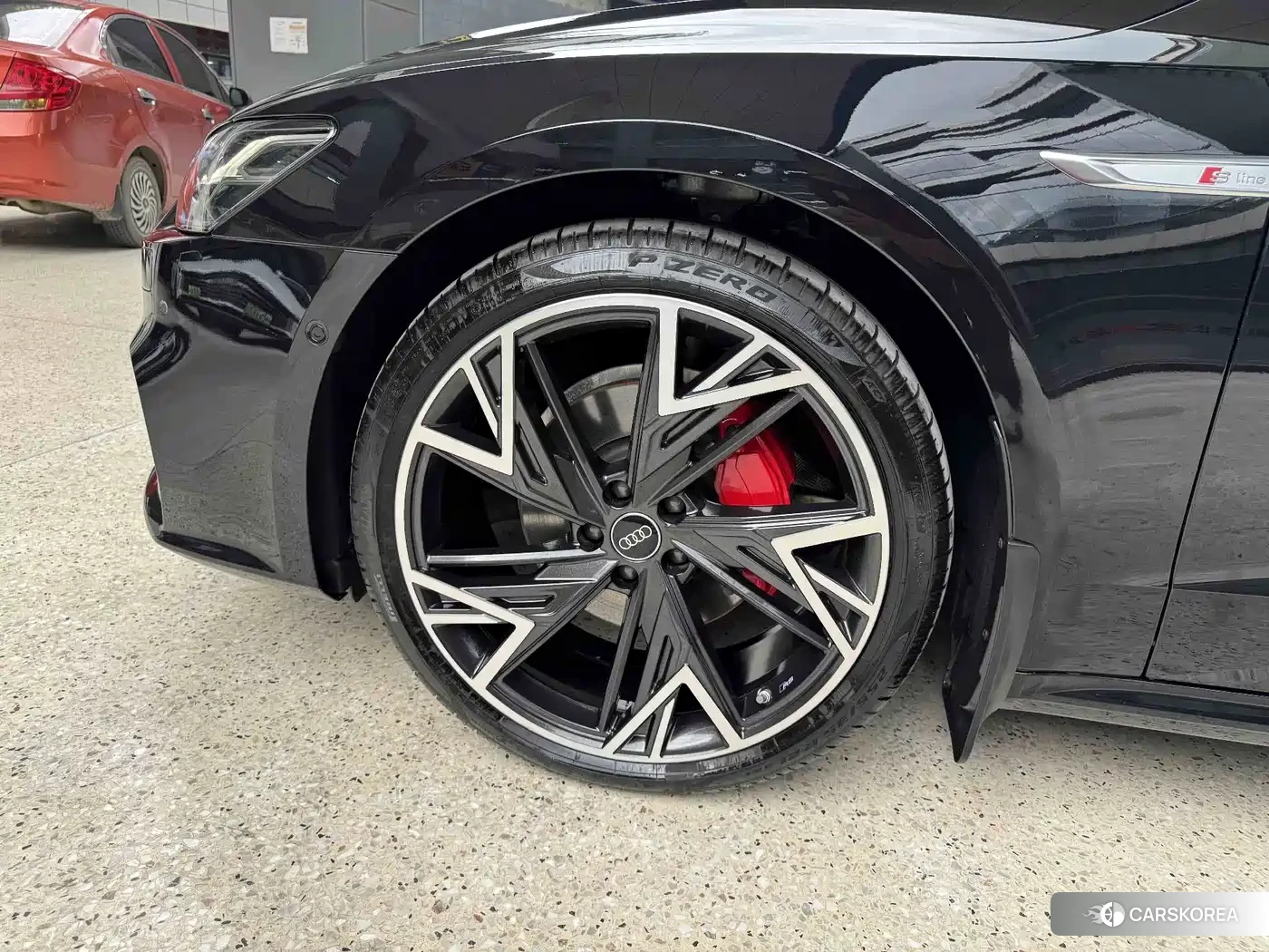 Audi A7L id 4538842 из Китая 9