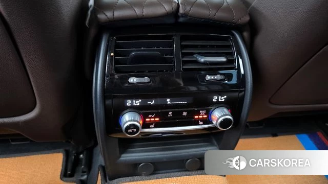 BMW 5 Series (G30) id 4923925 из Кореи 9
