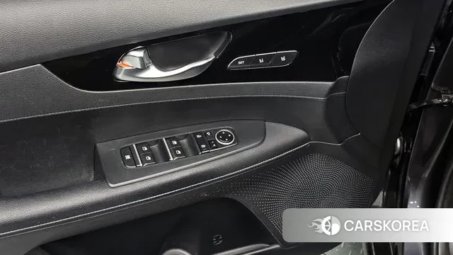 Kia Come New K3 id 3723719 из Кореи 9