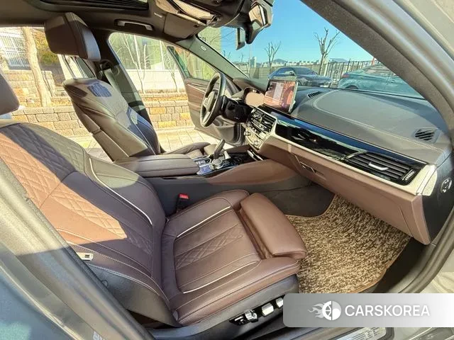 BMW 5 Series (G30) id 3746017 из Кореи 9