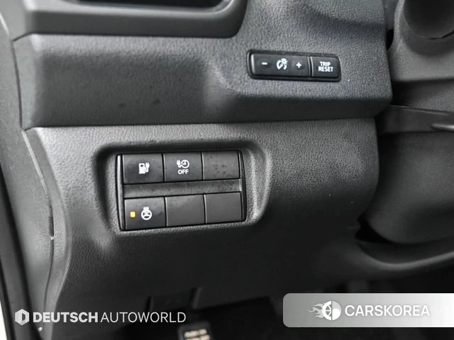 Nissan Leaf (ZE1) id 3834458 из Кореи 9