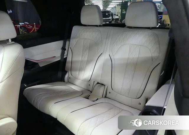 BMW X7 (G07) id 4505801 из Кореи 9