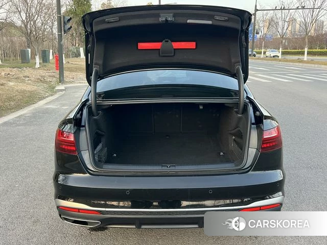 Audi A4L id 4271945 из Китая 9