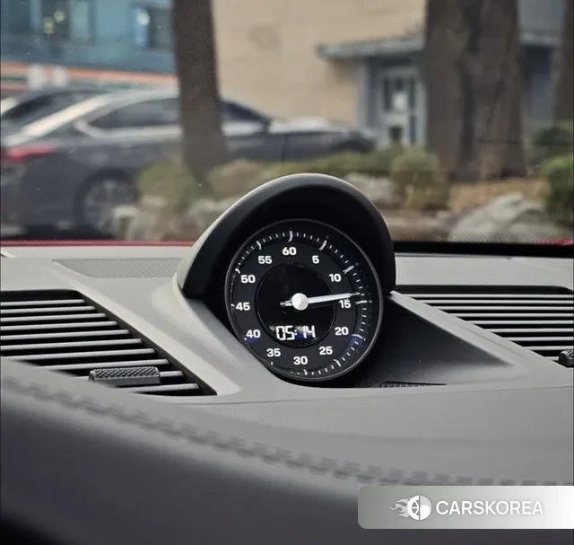 Porsche 911(992) id 3753077 из Кореи 9